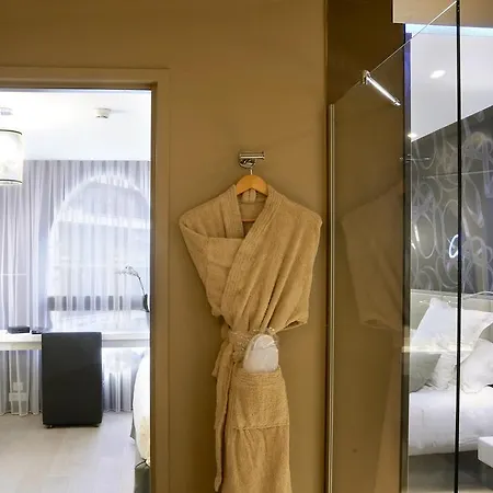 Hotel Western Premier Why