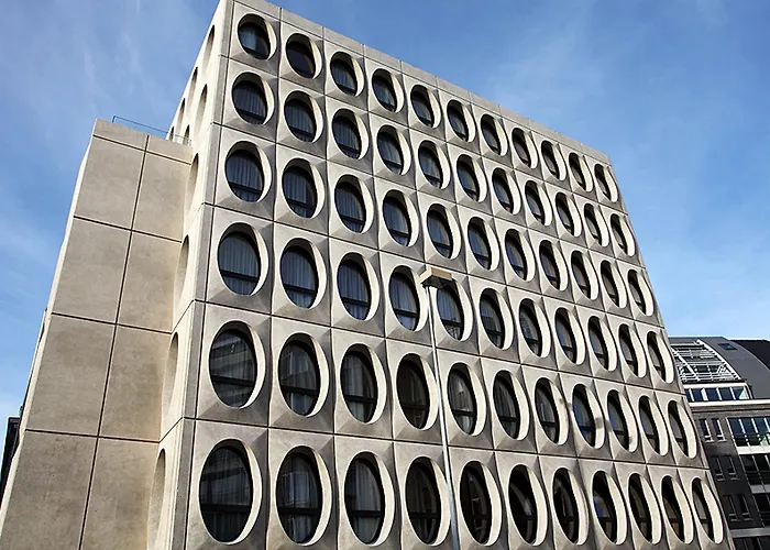 Western Premier Why 4*