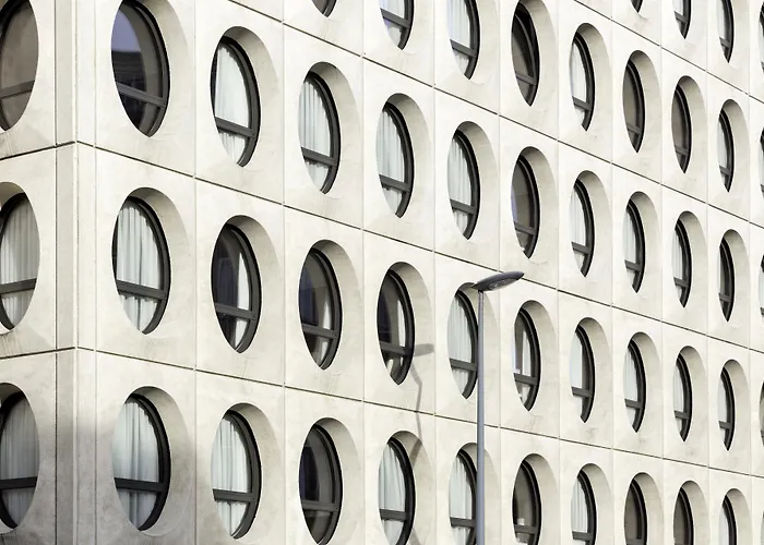 Western Premier Why Szálloda