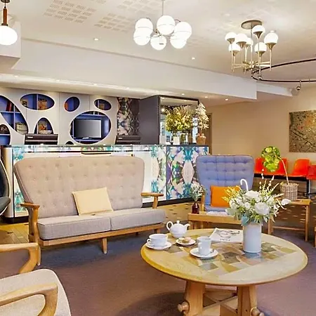 Western Premier Why 4* Lille