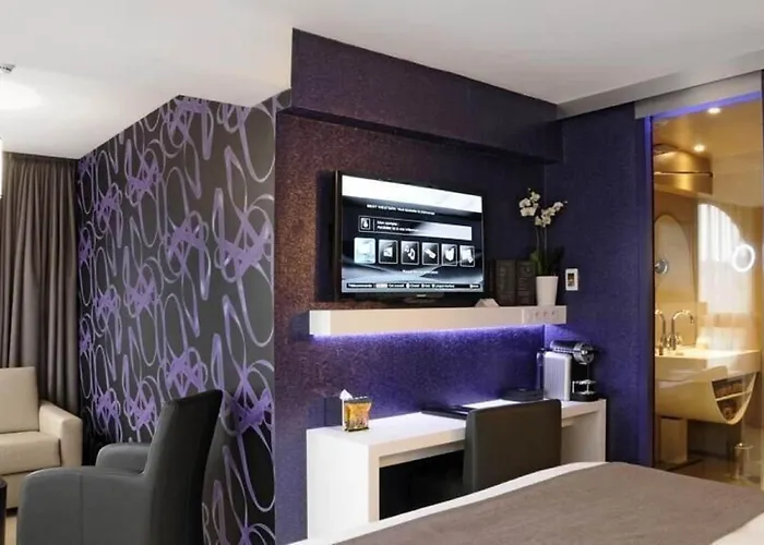 Western Premier Why 4*