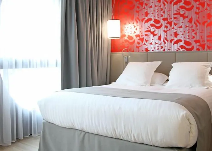 Western Premier Why 4* Lille