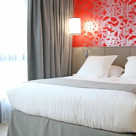 Western Premier Why 4* Lille