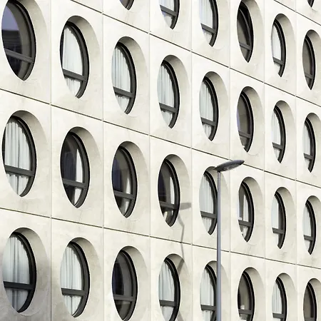 Western Premier Why Szálloda